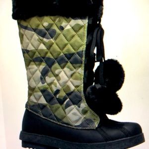 Shoe DazzleCheronea Quilted Flat Boot Size 7.